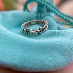 Tiffany & Co. Somerset Mesh Diamond Ring.